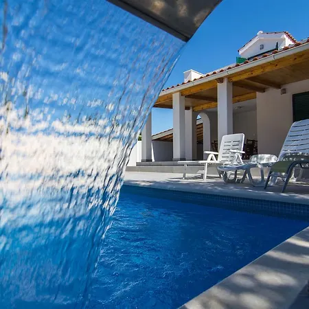 Сasa de vacaciones Vesa Sevid