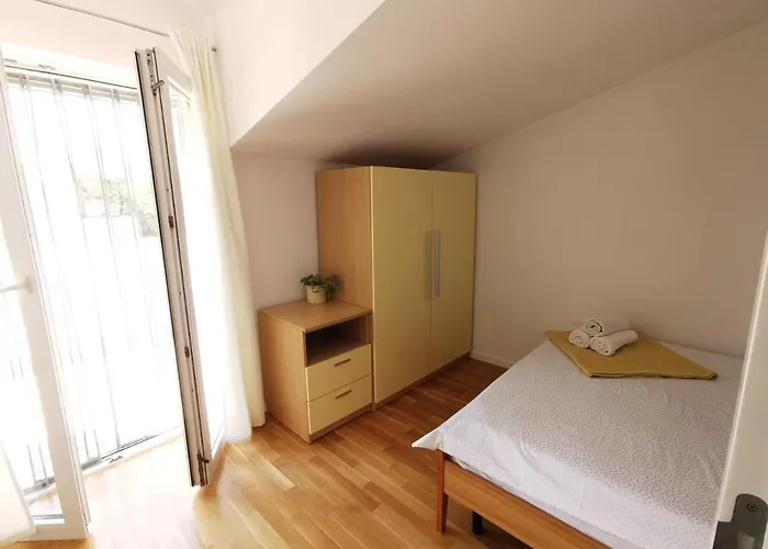 Vesa Ferienhaus *