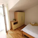 Vesa 別荘 *